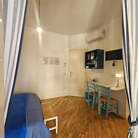 Il Faro Di Serapide 3* Nápoles
