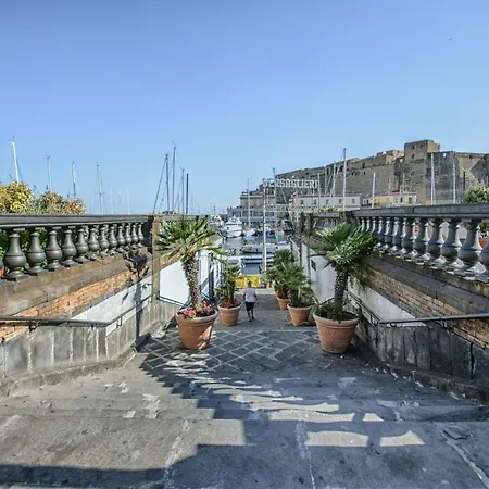 Il Faro Di Serapide * Naples
