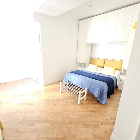 Il Faro Di Serapide Nocleg ze śniadaniem Neapol