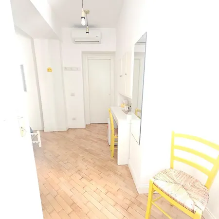 Il Faro Di Serapide Nocleg ze śniadaniem Neapol